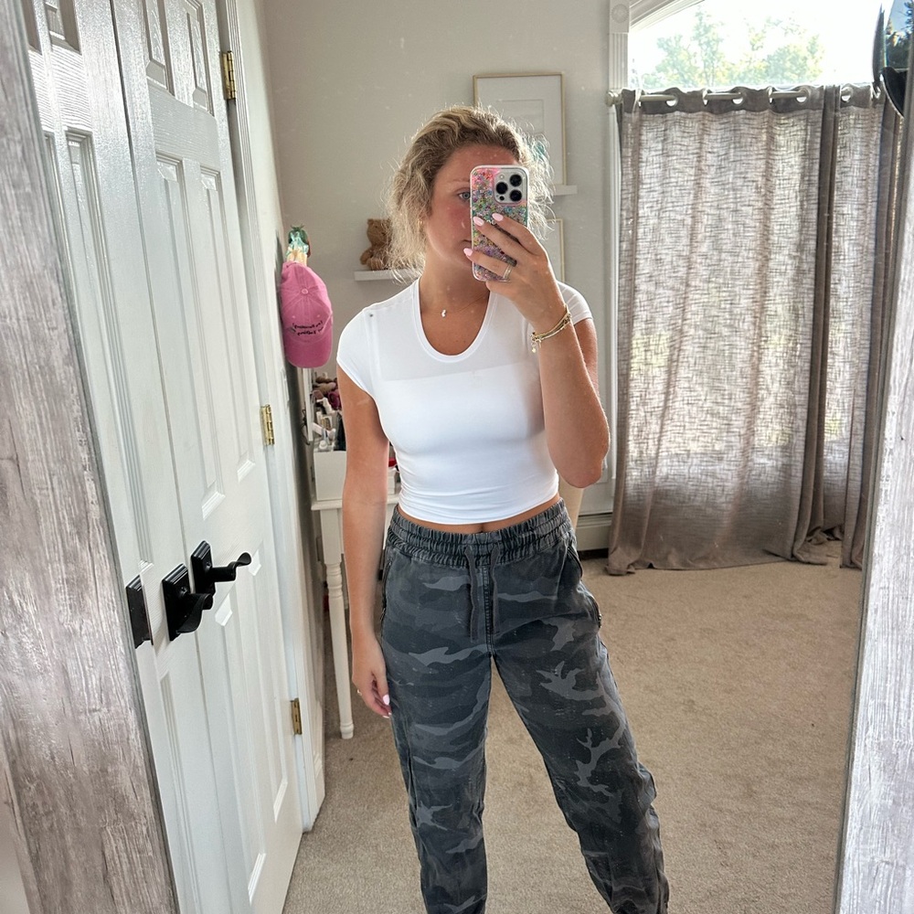 Aritzia Gray Camo Pants